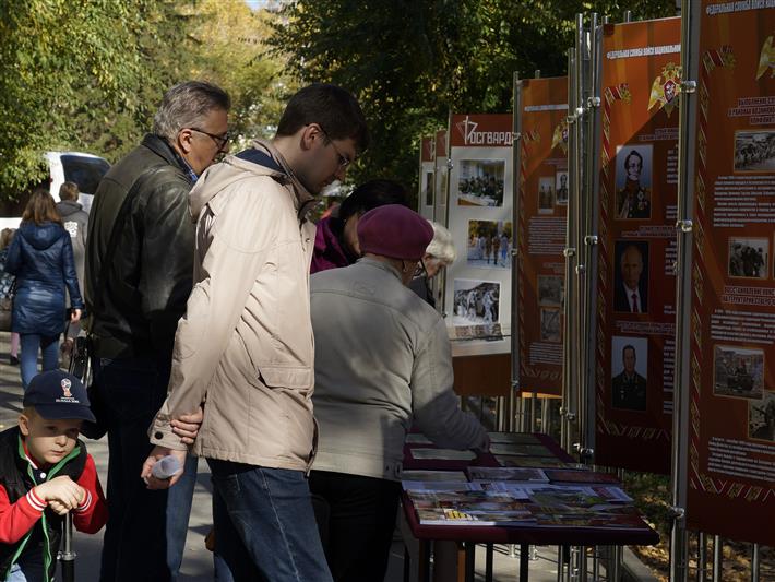 В рамках общероссийской акции Росгвардии «Вальс нашей молодости» в Новосибирске прошло торжество, посвященное Дню пожилого человека 