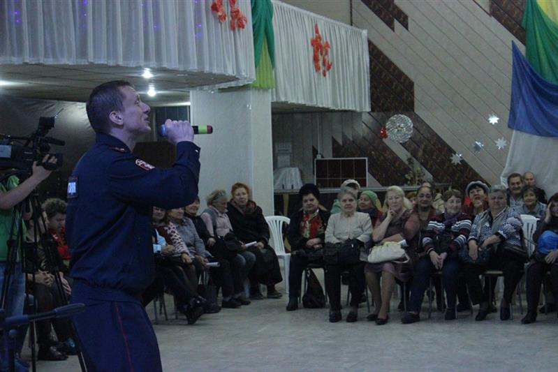 В городах Уральского федерального округа проведена акция «Вальс нашей молодости»