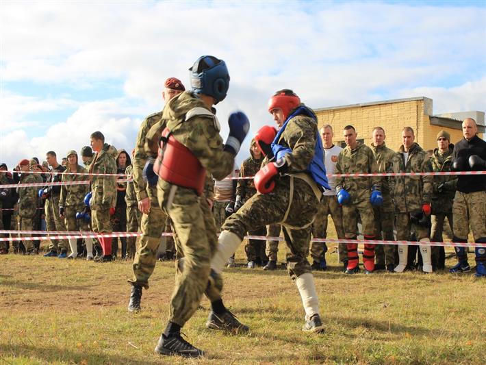 В Архангельской области росгвардейцы поборолись за право ношения крапового берета (фото, видео)