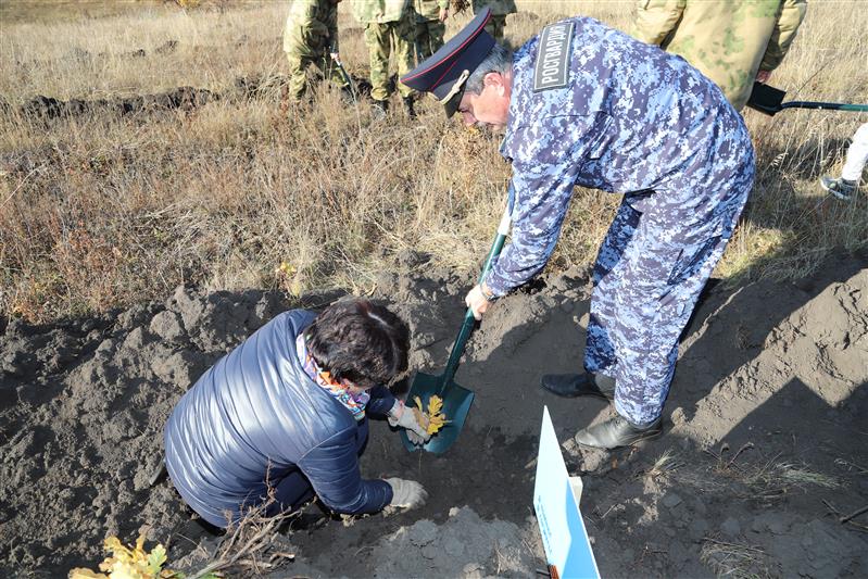 Тульские росгвардейцы  приняли участие в  эколого-патриотической   акции «Зеленая Дубрава» 
