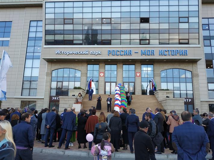 Военнослужащие Росгвардии приняли участие в праздновании годовщины открытия исторического парка «Россия – моя история» в Махачкале