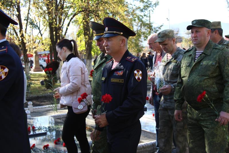 Росгвардейцы почтили память жертв осетино-ингушского конфликта