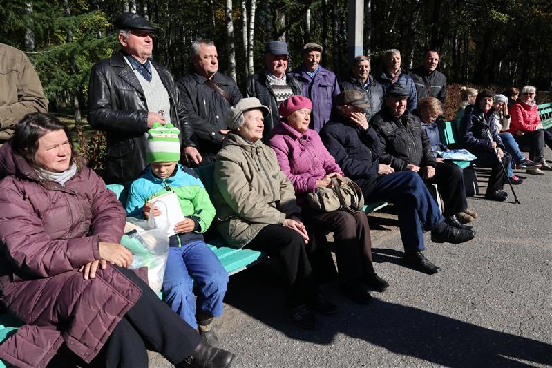 В Санкт-Петербурге в рамках Всероссийской акции «Вальс нашей молодости» росгвардейцы провели праздничный концерт (видео)