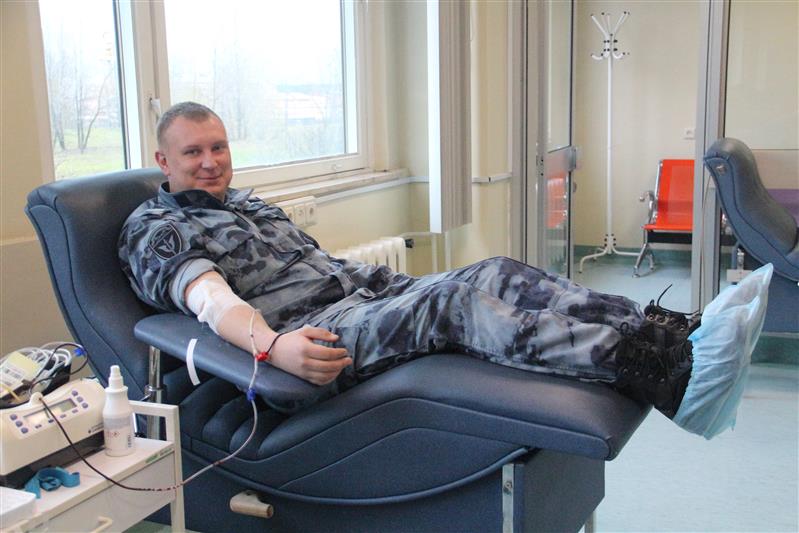 Более ста сотрудников столичной Росгвардии сдали донорскую кровь 