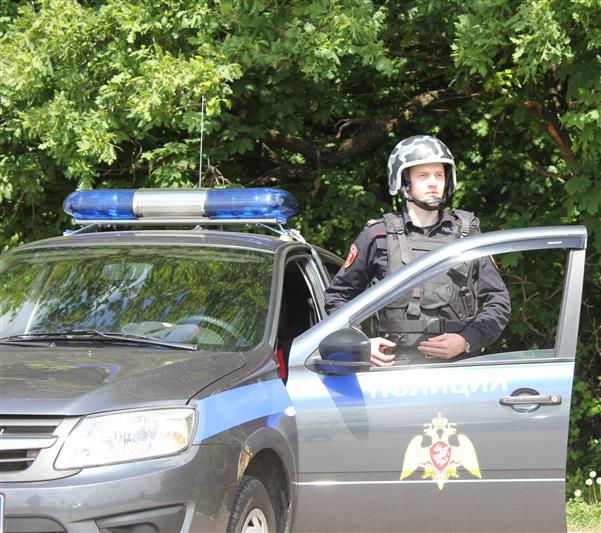 Белгородские росгвардейцы задержали наркоторговцев