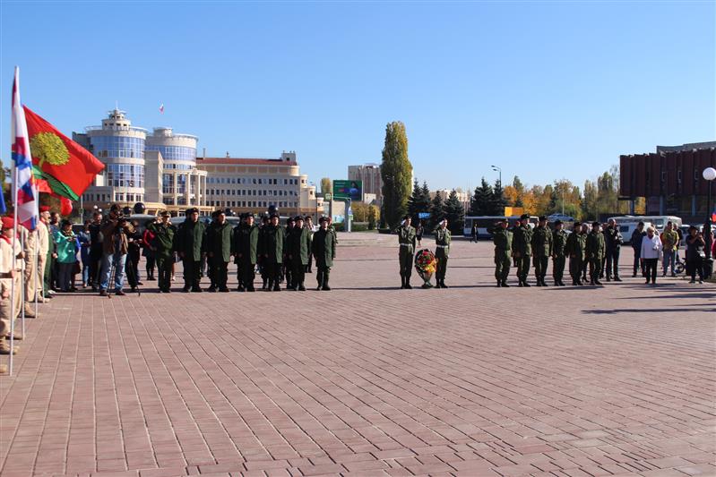 В Липецке заместитель начальника областного управления Росгвардии принял участие в городском чествовании новобранцев осеннего призыва