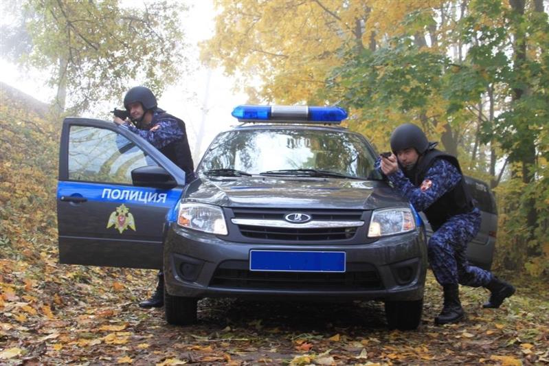 В Смоленской области росгвардейцы задержали подозреваемых в ограблении ювелирного магазина