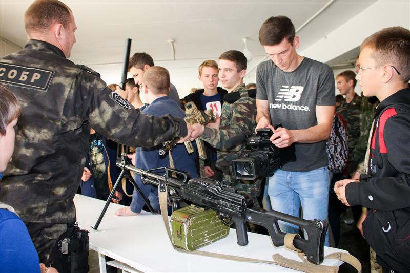 В Ставропольском крае состоялись школьные военно-спортивные игры памяти сотрудников СОБР