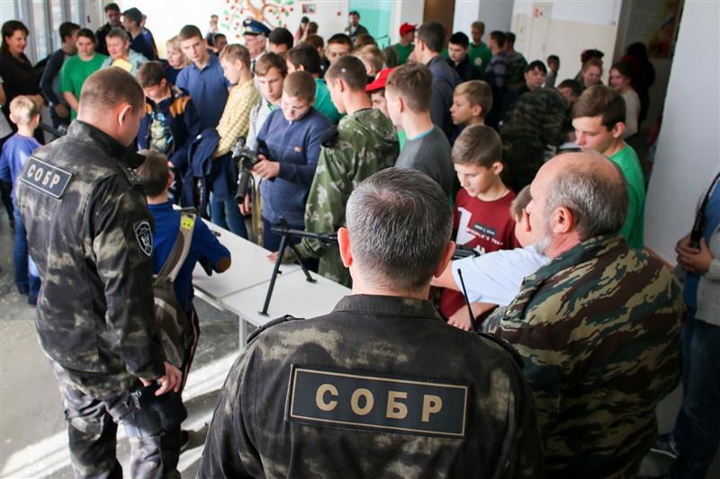 В Ставропольском крае состоялись школьные военно-спортивные игры памяти сотрудников СОБР