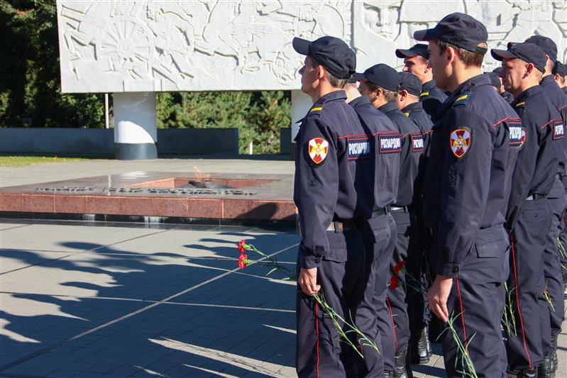 Краснодарские росгвардейцы встретили Всероссийский автопробег, приуроченный к 66-летию вневедомственной охраны
