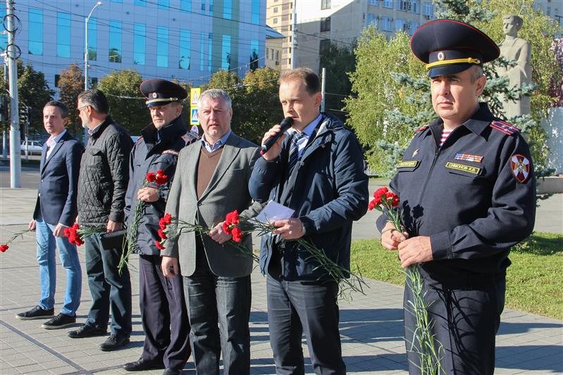 Краснодарские росгвардейцы встретили Всероссийский автопробег, приуроченный к 66-летию вневедомственной охраны
