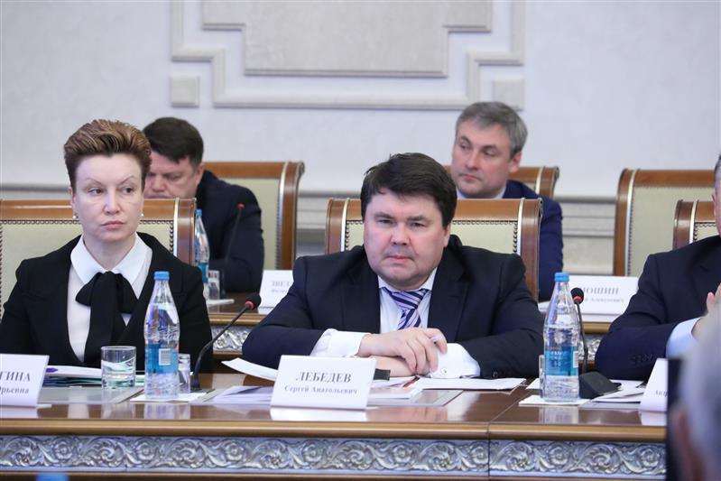 В Новосибирске заместитель директора Росгвардии генерал-полковник полиции Сергей Лебедев принял участие в выездном совещании секретаря Совета Безопасности РФ 