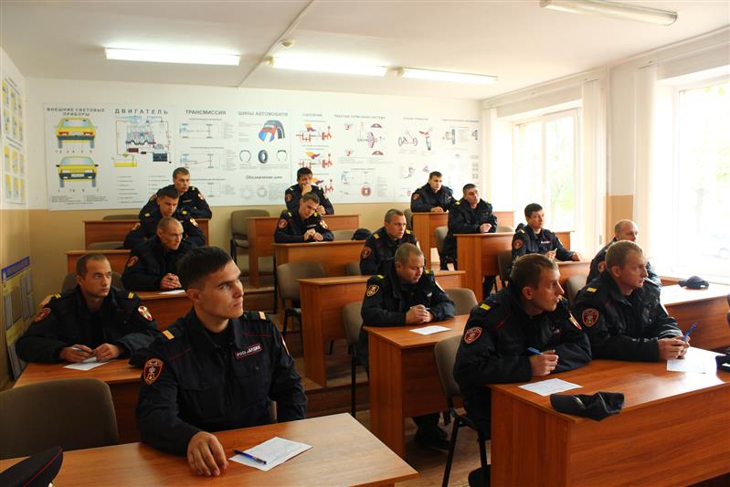 В Белгороде определился лучший экипаж группы задержания вневедомственной охраны Росгвардии