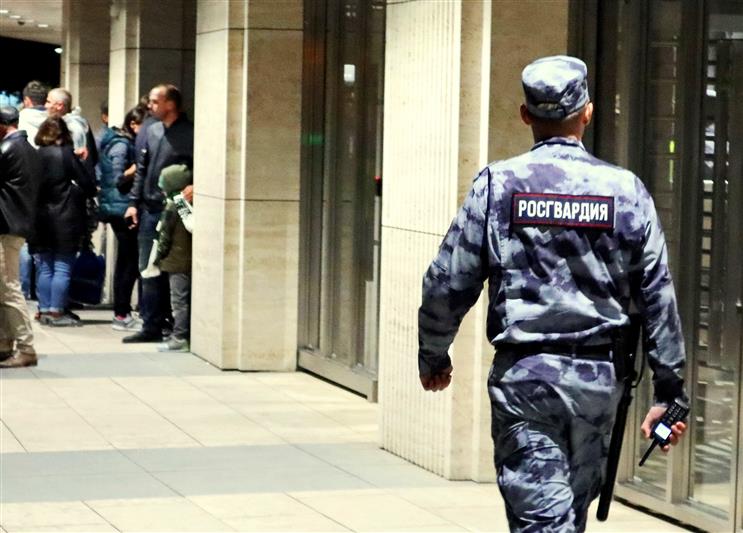 В Краснодаре и Сочи росгвардейцы обеспечили правопорядок во время матчей Лиги Европы и Континентальной хоккейной лиги 