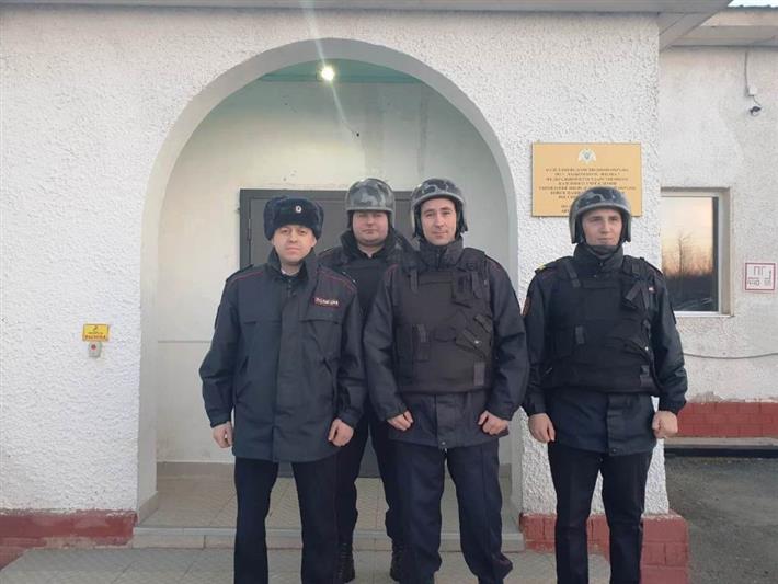 Уральские росгвардейцы задержали подозреваемых в кражах и передали полиции нетрезвого водителя