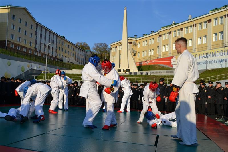 Чемпион мира по кудо, военнослужащий Восточного округа Росгвардии провел мастер-класс в филиале Нахимовского военно-морского училища во Владивостоке