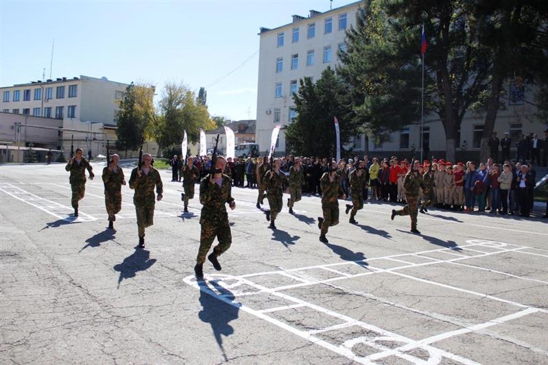 Военнослужащие крымского соединения Росгвардии провели патриотическую акцию – День призывника