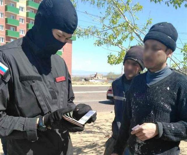 В Сибири росгвардейцы приняли участие в выявлении и пресечении каналов незаконной миграции