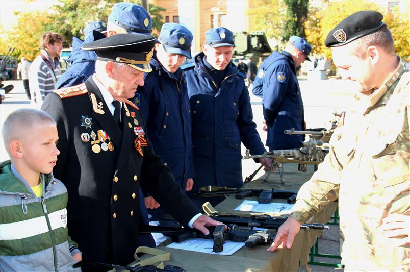 В Севастополе росгвардейцы приняли участие в дне открытых дверей  Черноморского высшего военно-морского ордена Красной Звезды училища имени П.С. Нахимова 