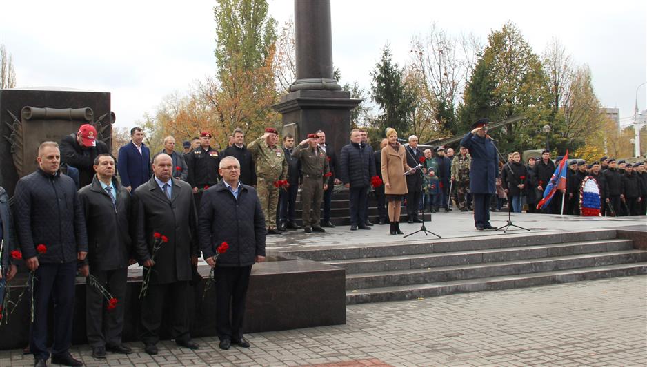 В Воронеже росгвардейцы приняли участие в открытии мемориала бойцам спецподразделений и сотрудникам органов государственной безопасности