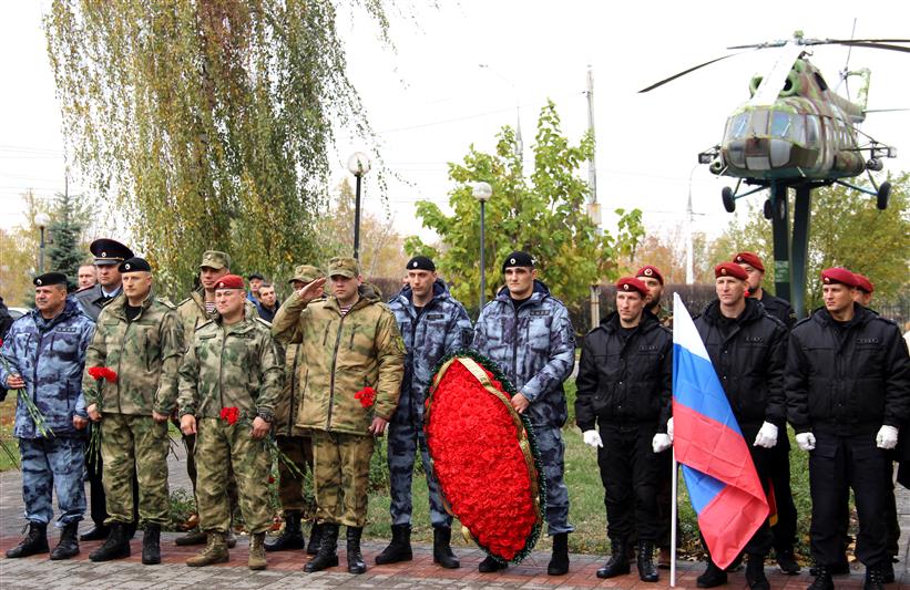 В Воронеже росгвардейцы приняли участие в открытии мемориала бойцам спецподразделений и сотрудникам органов государственной безопасности
