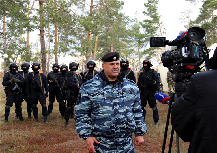 Воронежский ОМОН пригласил журналистов на полевой выход (видео)