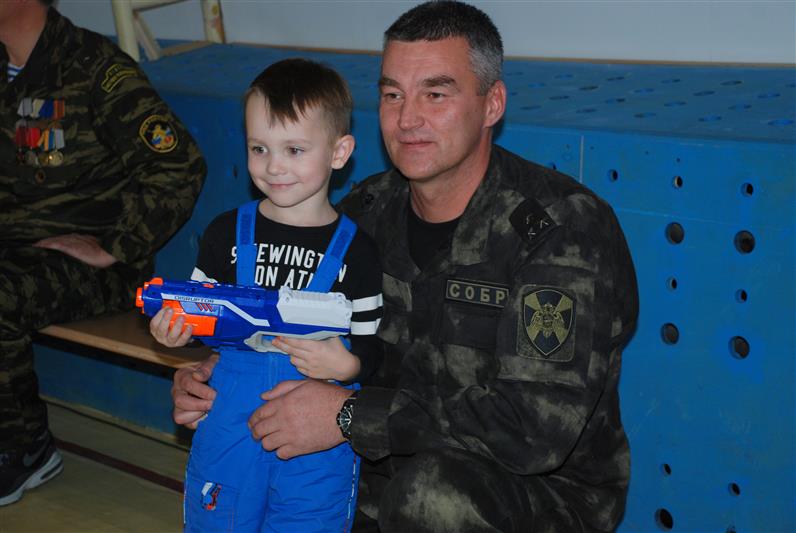 В Свердловской области состоялся турнир по боксу, посвящённый памяти офицера СОБР, погибшего при исполнении служебного долга