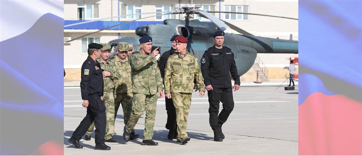 В Республике Дагестан директор Росгвардии вручил награды сотрудникам и военнослужащим ведомства (фото, видео)
