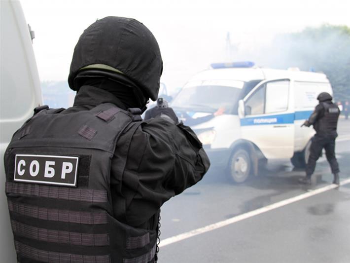 В Иркутской области сотрудники СОБР и ОМОН совместно с полицейскими задержали группу рейдеров
