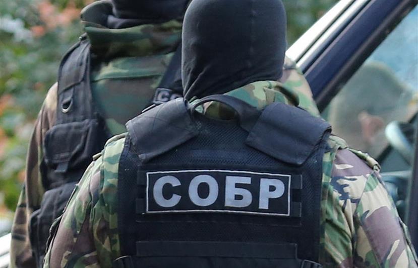 В Заполярье сотрудники СОБР задержали мужчину за незаконный сбыт икры рыб осетровых пород, занесенных в Красную книгу 
