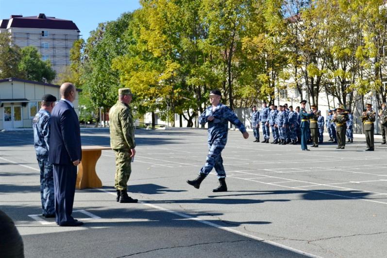 День открытых дверей, выставка вооружения, плац-концерт и торжественные митинги – в Приморье отметили день создания ОМОН 