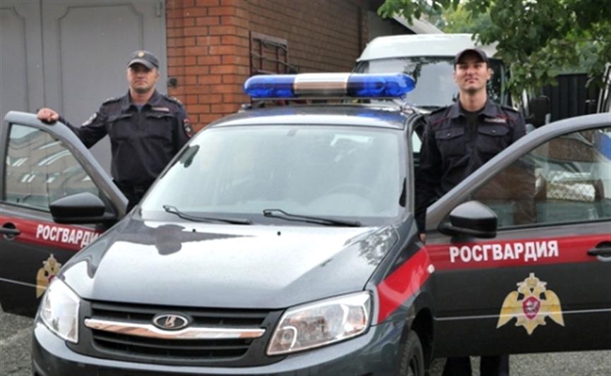 В двух субъектах Южного федерального округа росгвардейцы задержали и передали полиции граждан, подозреваемых в угоне транспортных средств  