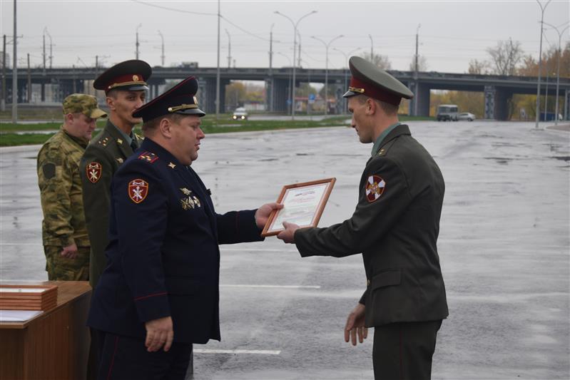 Сотрудникам Управления Росгвардии по  Республике Мордовия вручили ключи от нового служебного автотранспорта