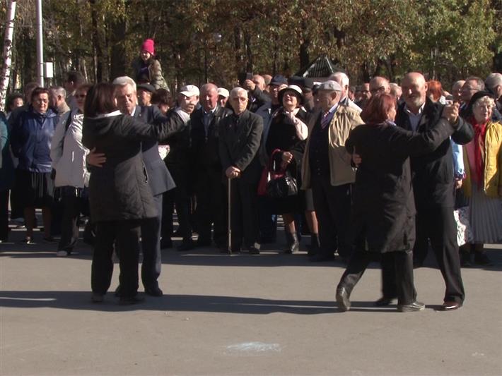 В Новосибирске росгвардейцы провели торжественное музыкальное мероприятие для  пожилых жителей и гостей города 