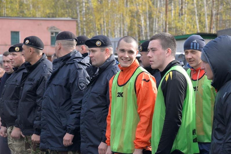 Военнослужащие и сотрудники Уральского округа Росгвардии провели спортивный праздник, посвящённый закрытию летнего спортивного сезона