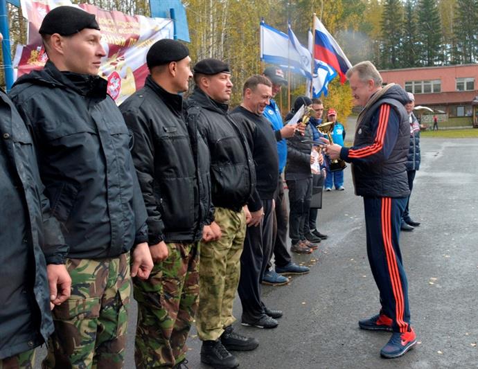 Военнослужащие и сотрудники Уральского округа Росгвардии провели спортивный праздник, посвящённый закрытию летнего спортивного сезона