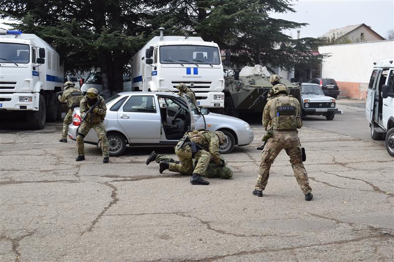 ОМОН «Беркут» посетили священнослужители Симферопольской и Крымской епархии 