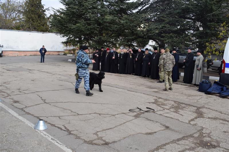ОМОН «Беркут» посетили священнослужители Симферопольской и Крымской епархии 