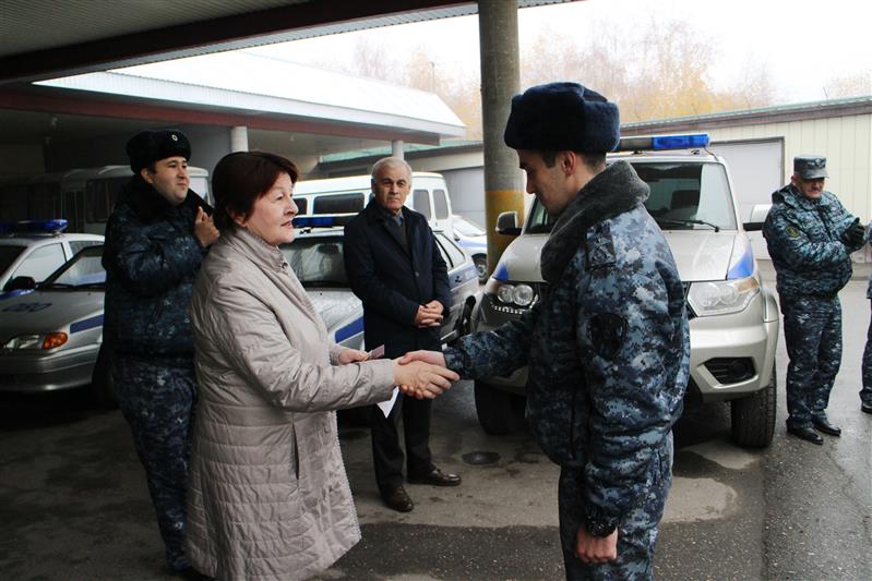 Сотруднику вневедомственной охраны вручили нагрудный знак «Почетный донор России»