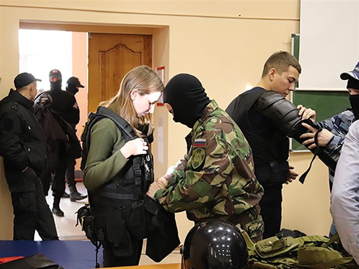Сотрудники Росгвардии провели для забайкальских студентов акцию «Безопасность в моих руках» 