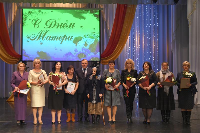 Росгвардейцы Южного округа отпраздновали День матери