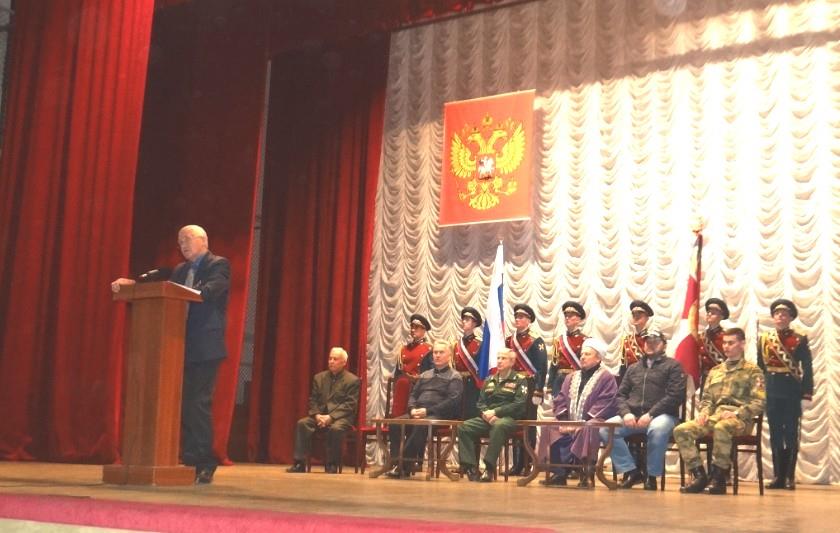 Педагоги и курсанты Саратовского военного института Росгвардии отметили День народного единства
