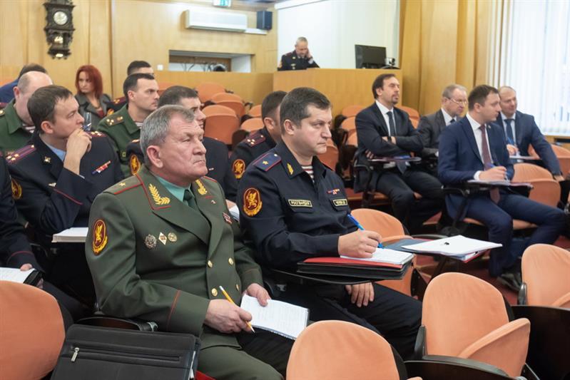 ВОПРОСЫ СОВЕРШЕНСТВОВАНИЯ МЕХАНИЗМА КОНТРОЛЯ ЗА ЧАСТНОЙ ОХРАННОЙ ДЕЯТЕЛЬНОСТЬЮ НА ТЕРРИТОРИИ РОССИЙСКОЙ ФЕДЕРАЦИИ 
