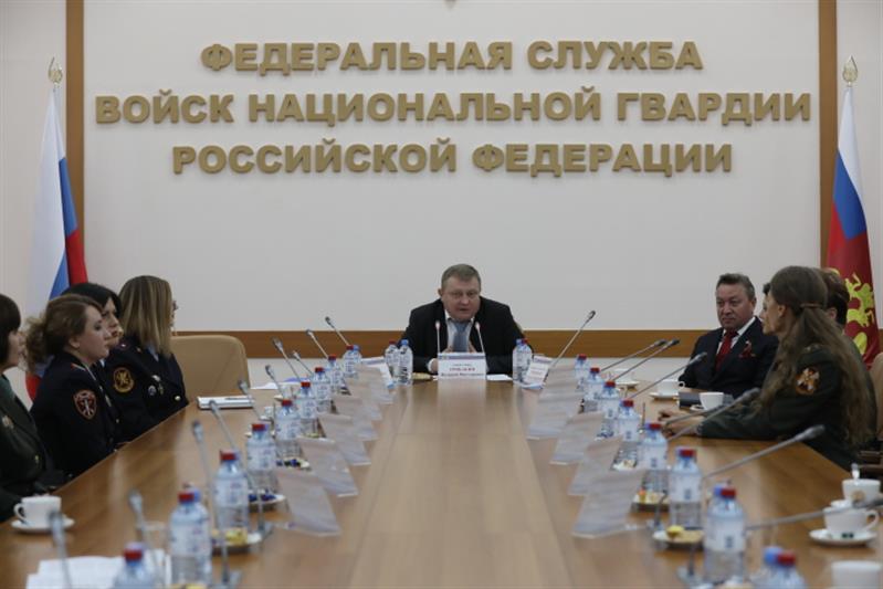 В преддверии Дня матери в Москве состоялся круглый стол «Женщины на службе в Росгвардии» (видео)
