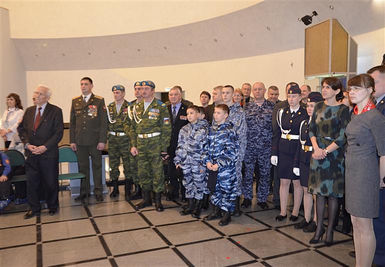 Офицеры СОБР и ОМОН  приняли участие в открытии выставки, посвященной подразделениям специального назначения Удмуртии