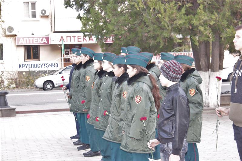 В Черкесске росгвардейцы провели мероприятие, посвященное Дню памяти погибших сотрудников правоохранительных структур