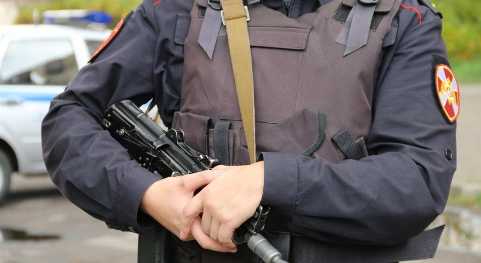 В Калининграде росгвардейцы задержали злоумышленника, стрелявшего в оппонента из травматического оружия