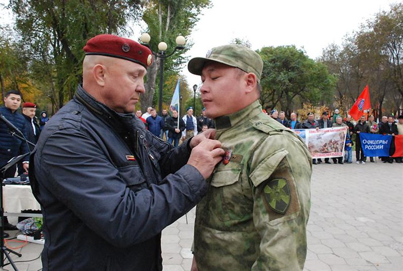 В честь Дня военного разведчика в Астрахани состоялся праздничный митинг 
