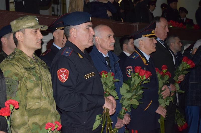 В Северо-Кавказском округе Росгвардии почтили память военнослужащих и сотрудников, погибших при исполнении служебных обязанностей