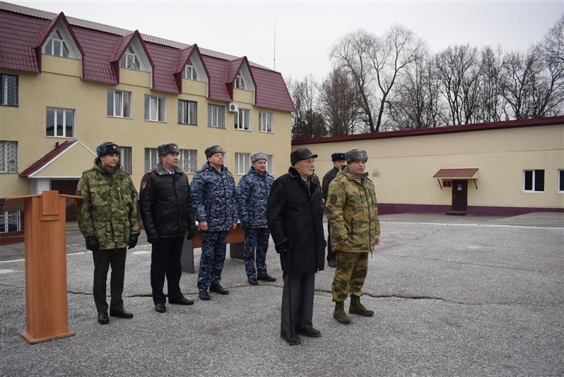 Сотрудники башкирского управления Росгвардии поздравили ветерана Великой Отечественной войны с 90-летием 